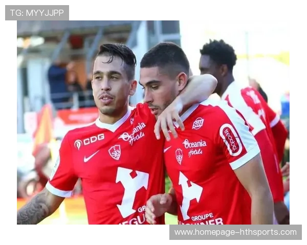 摩纳哥萨尔面对逼抢从容化解