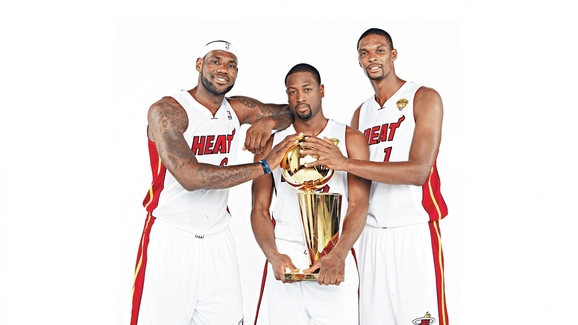 欧冠第四轮：AC米兰双杀小组对手 时隔多年再现铁血防线